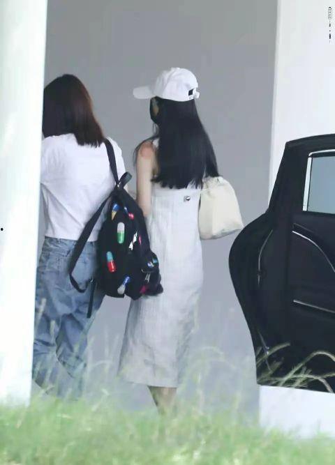 娱乐圈爆料新情侣是谁呀,神秘恋情引热议！